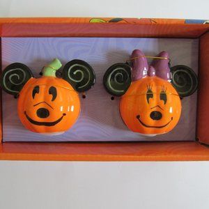 Disney Mickey Minnie Ceramic Salt & Pepper Shakers Pumpkin